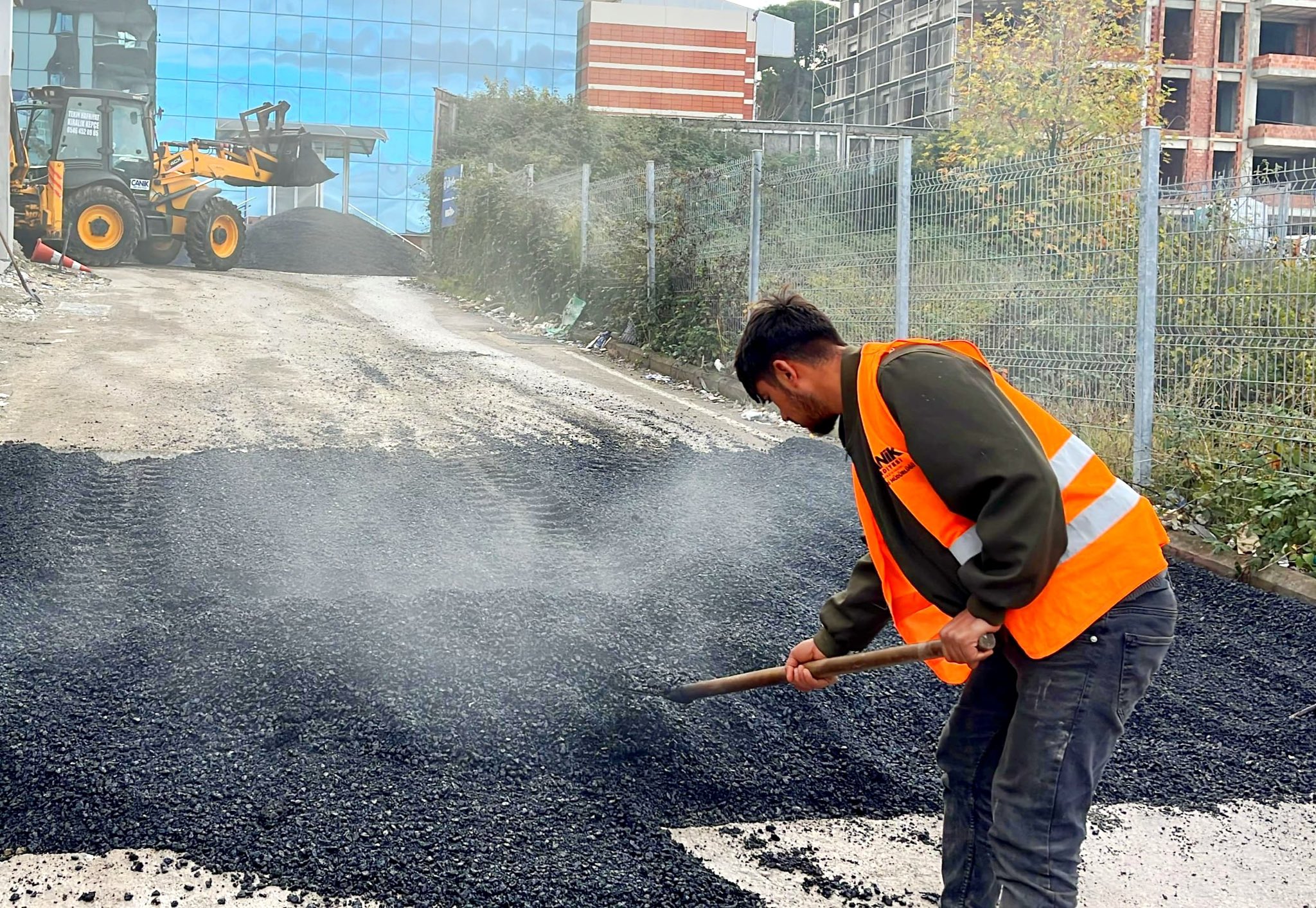 G8 D Ai W X U A Y Nq9F