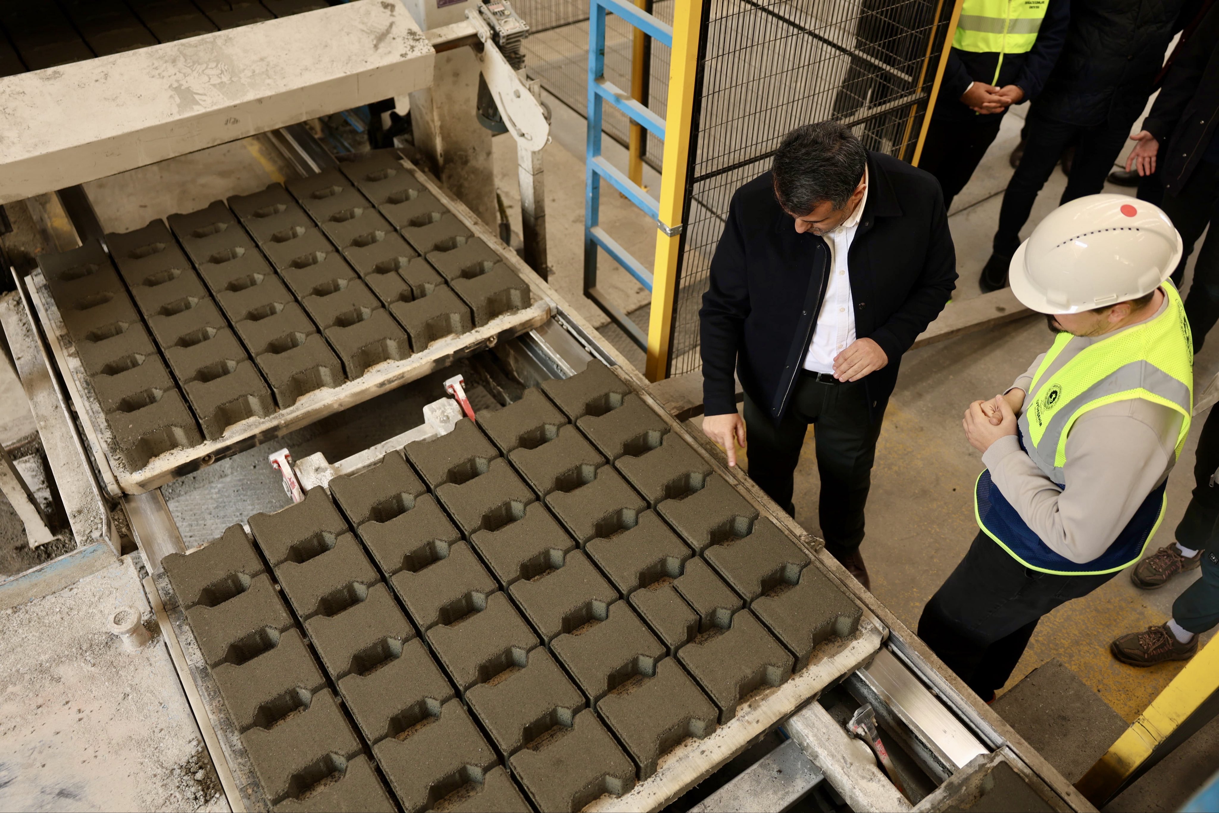 G8N Xdpl Ws A A Ge M V