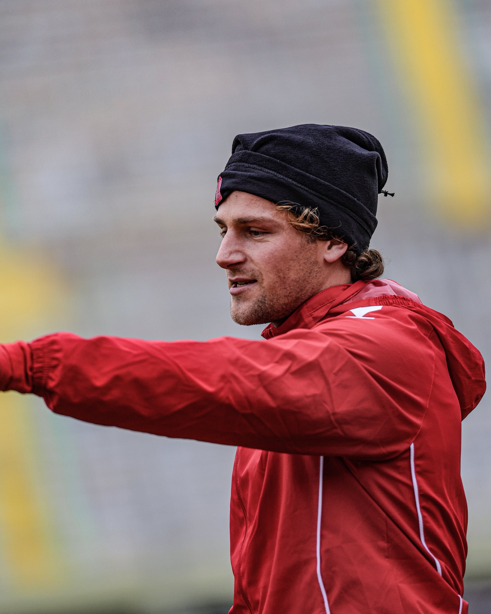 G8O Jx E C W I A A1 Ew D