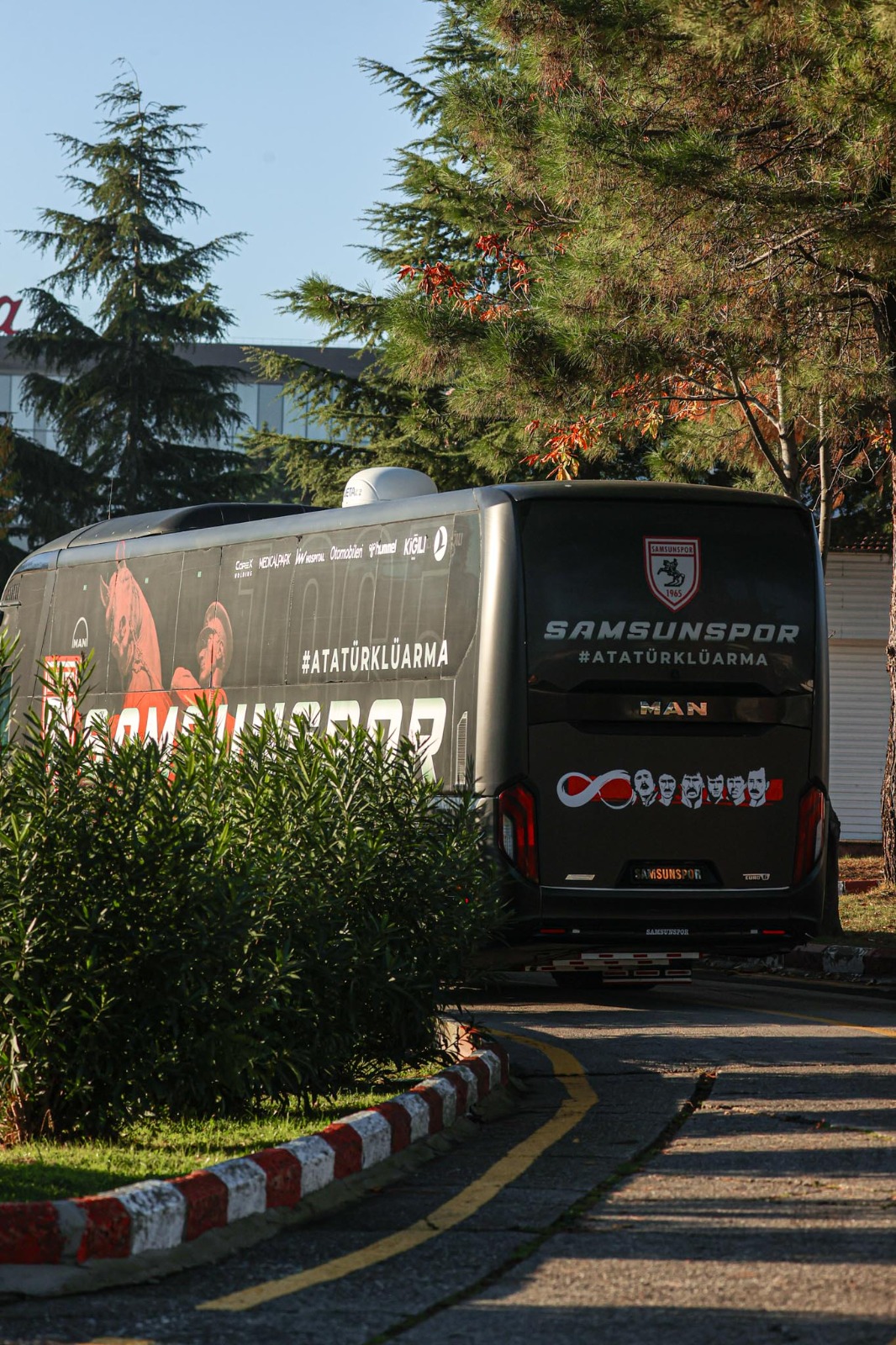 Whatsapp Image 2025 12 17 At 10.00.50 (2)