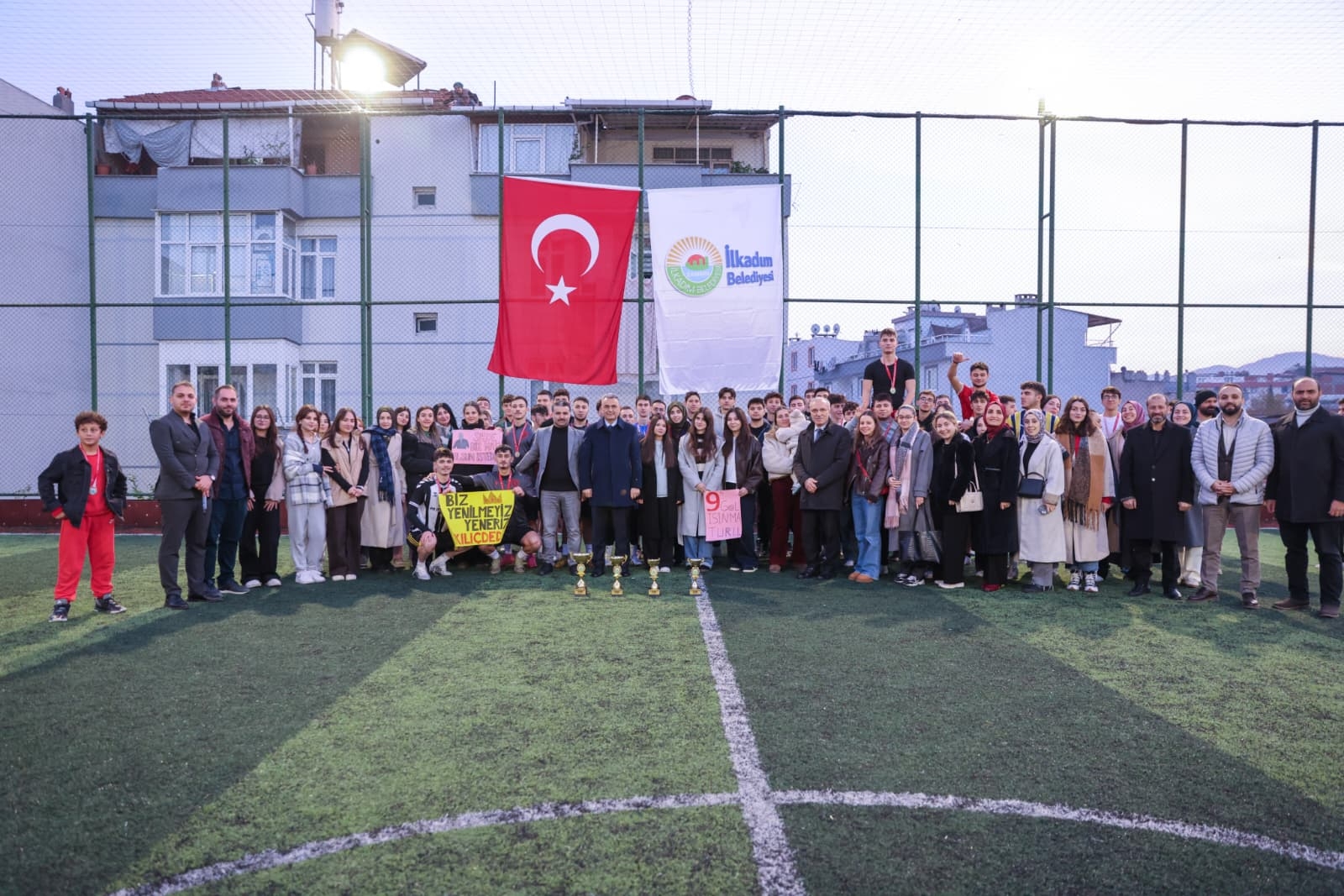 İLKEM’de futbol coşkusu: Kılıçdede şubesi kupayı kaldırdı