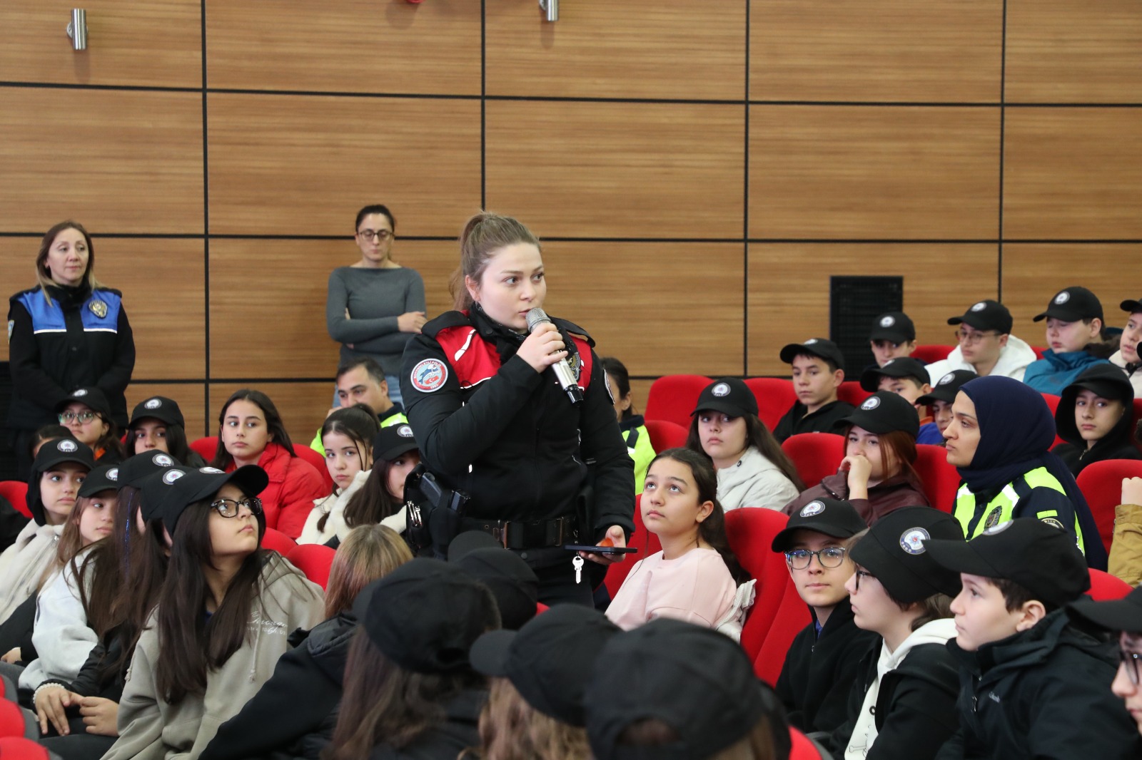 Samsun emniyetinden öğrencilerle kariyer buluşması