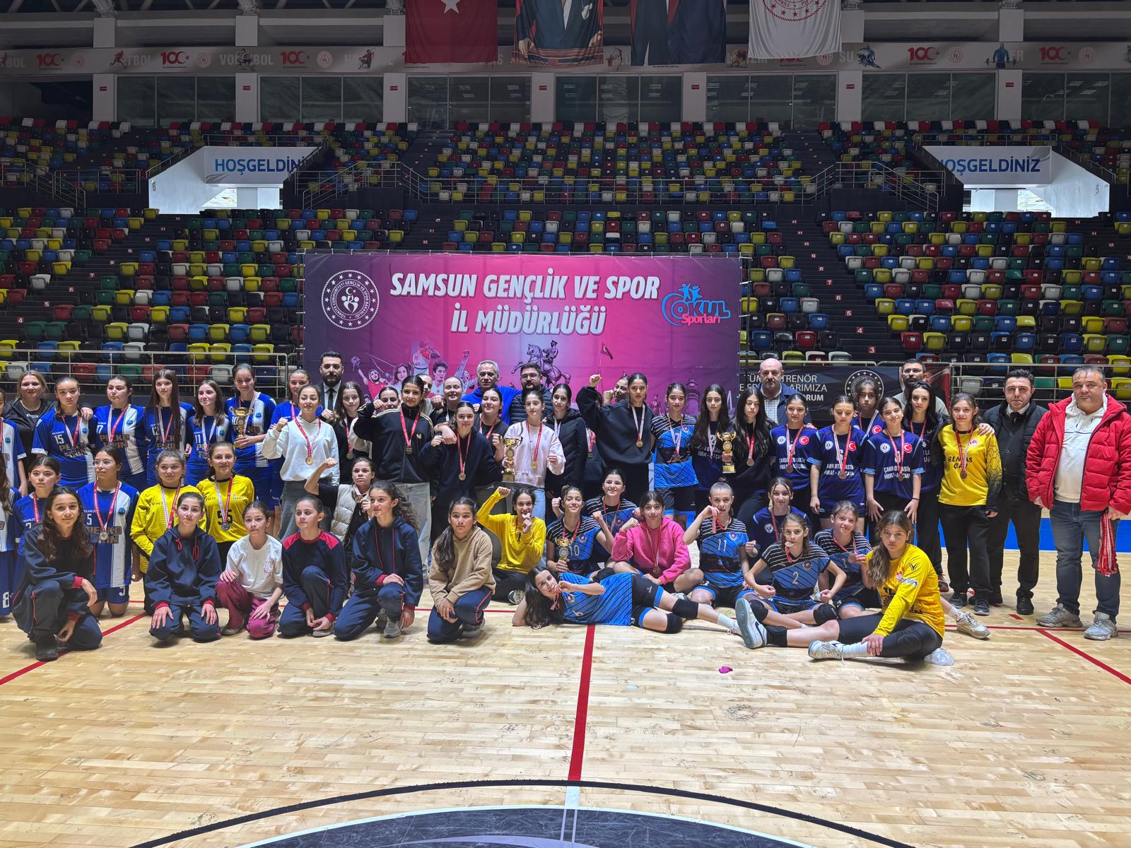 Samsun’da hentbol heyecanı: Kupalar sahiplerini buldu 