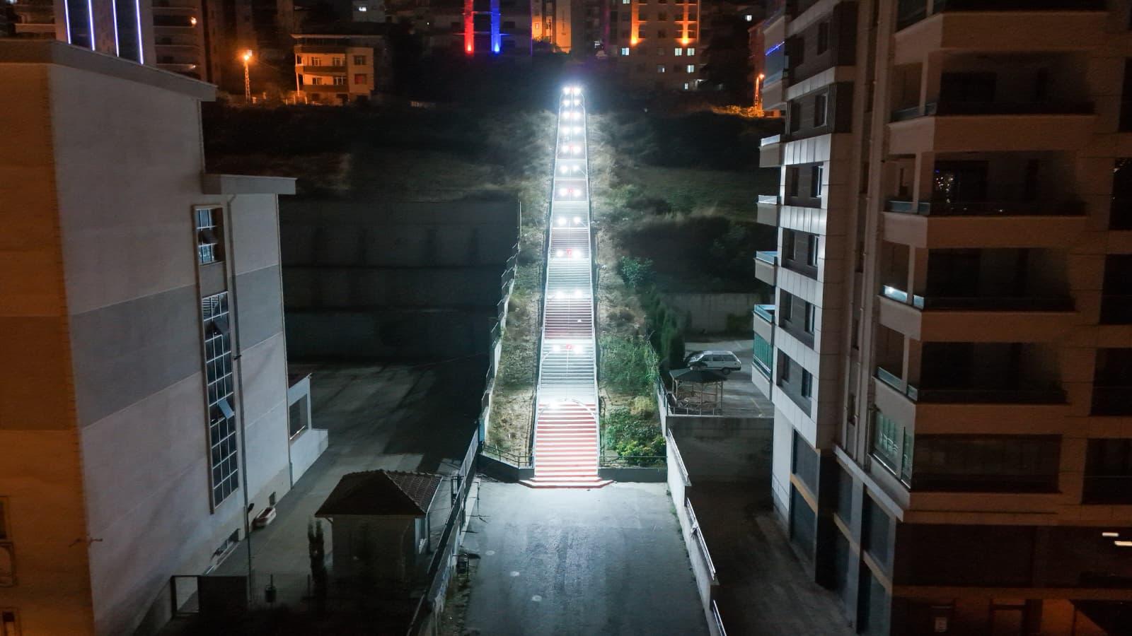 Enerji tasarrufu ve güvenlik bir arada: Canik artık daha aydınlık 