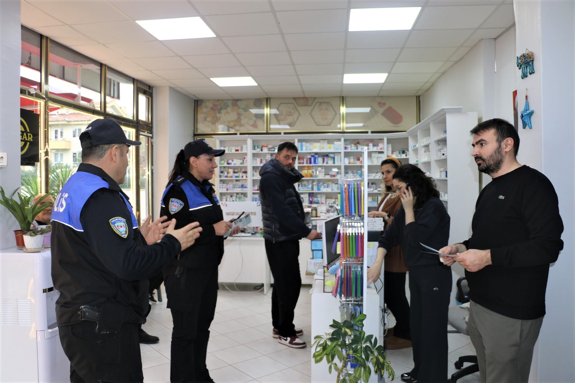 Samsun polisi sahada: Binlerce kişiye dolandırıcılık uyarısı 