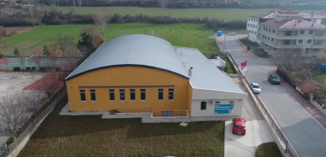 Samsun'un o ilçesine modern yüzme havuzu