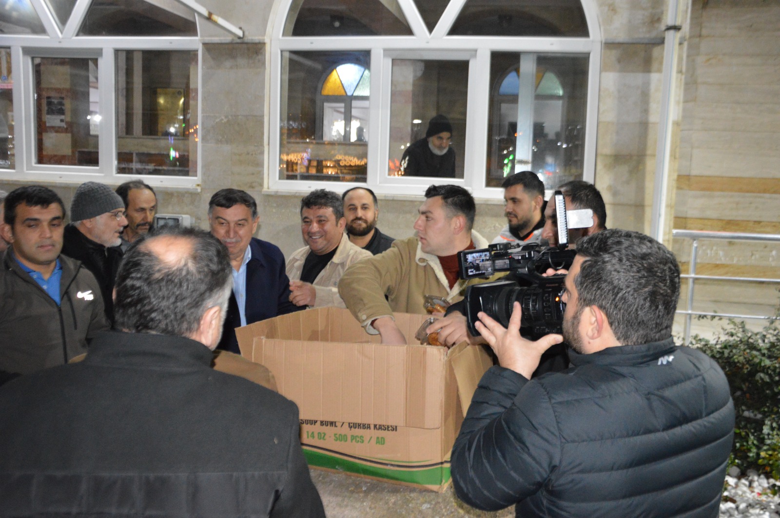 Başkan İkiz, Regaip Kandili'nde vatandaşlarla bir araya geldi 