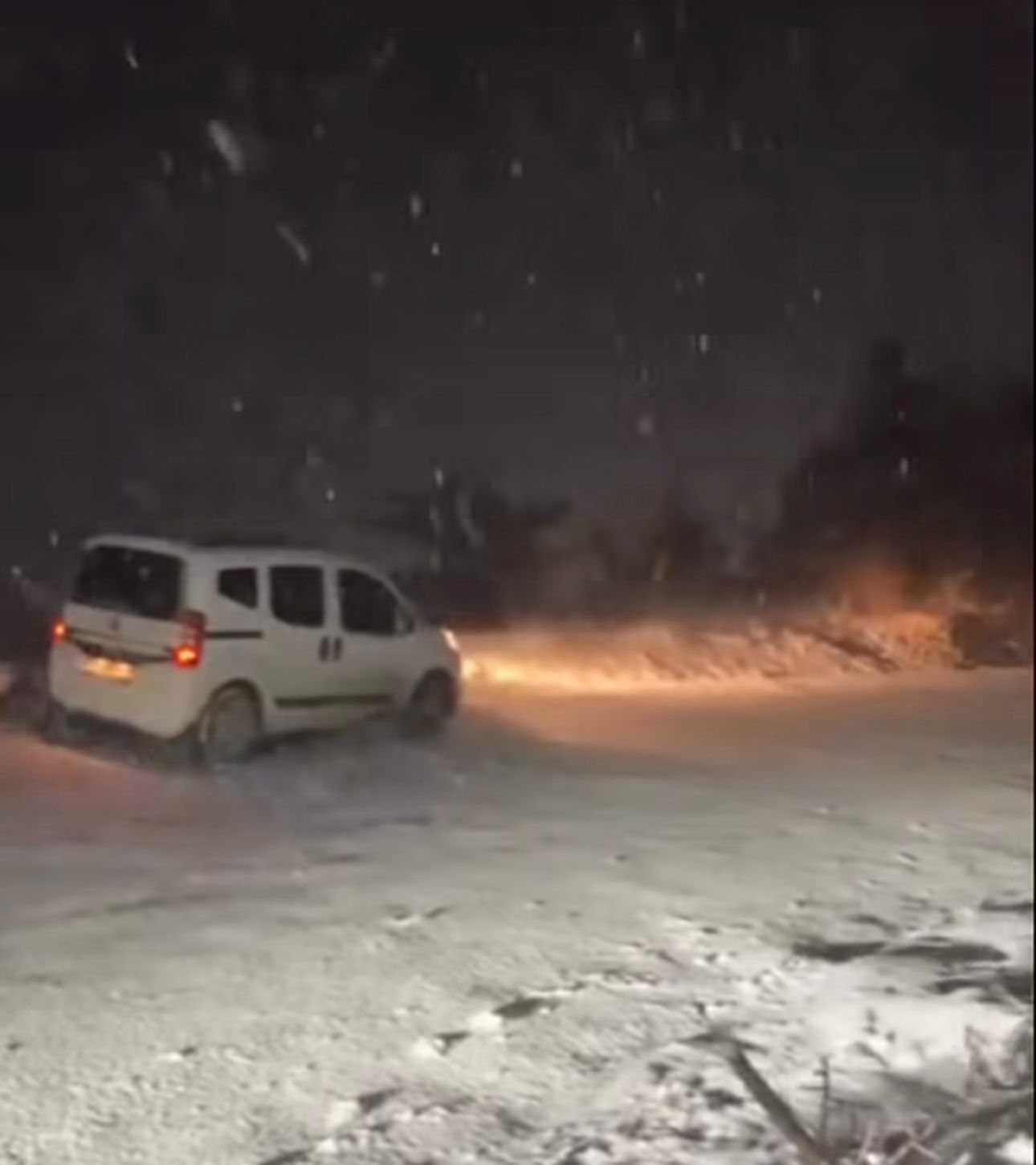 Samsun'da kar keyfi kabusa döndü: Kocadağ yolu kapatıldı 