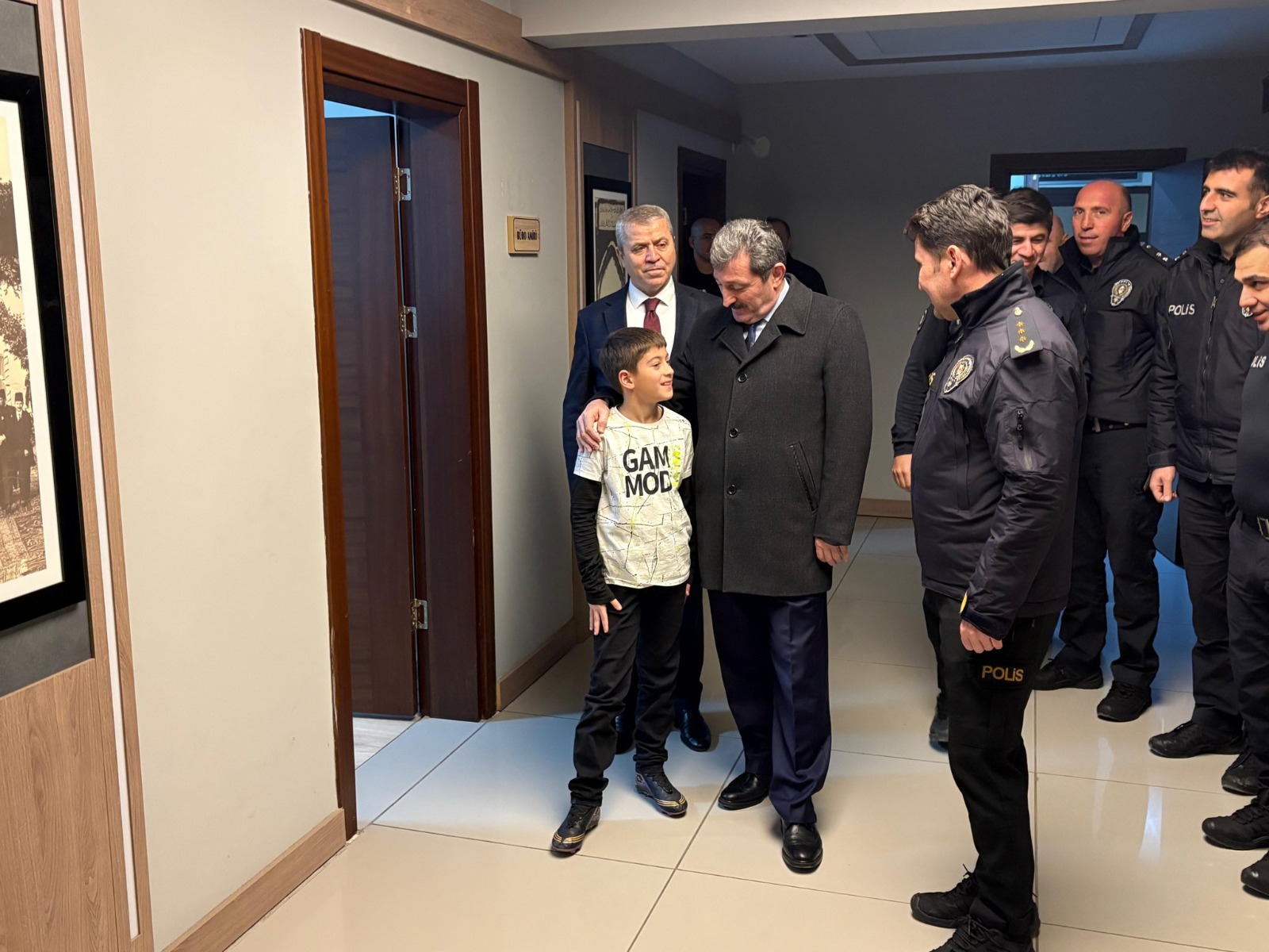 Vali Tavlı'dan o ilçelerde yılbaşı öncesi güvenlik mesaisi