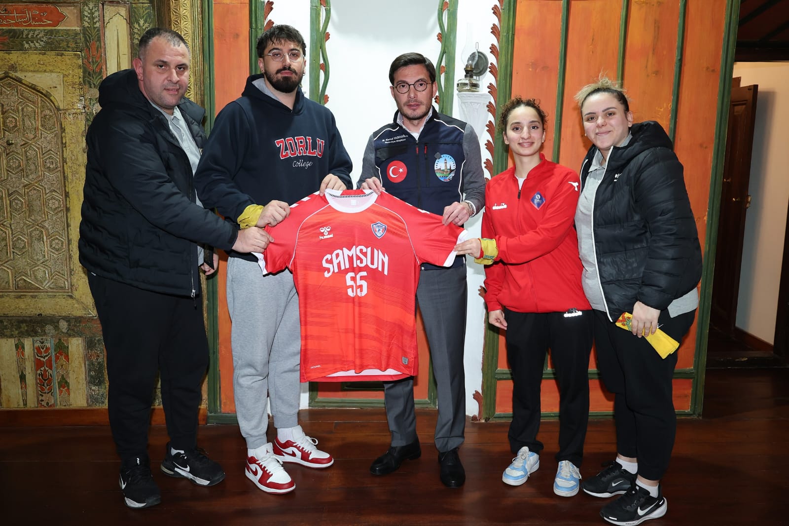 Zorlu'nun devlerinden Yazıcıoğlu'na ziyaret: Başkan makamda ağırladı