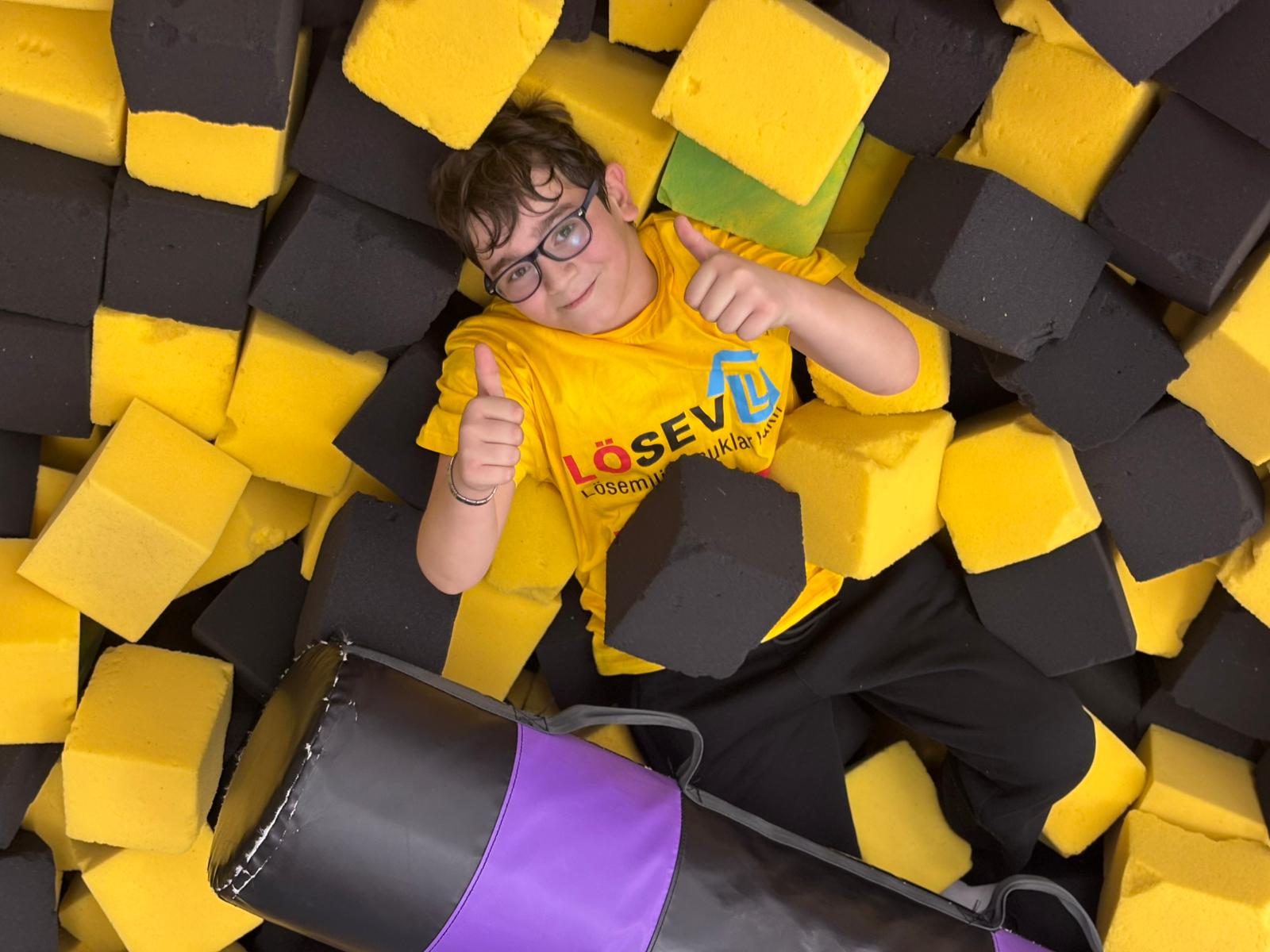 22926875 E696 48Ff A5Ef 733A9232Dc3D