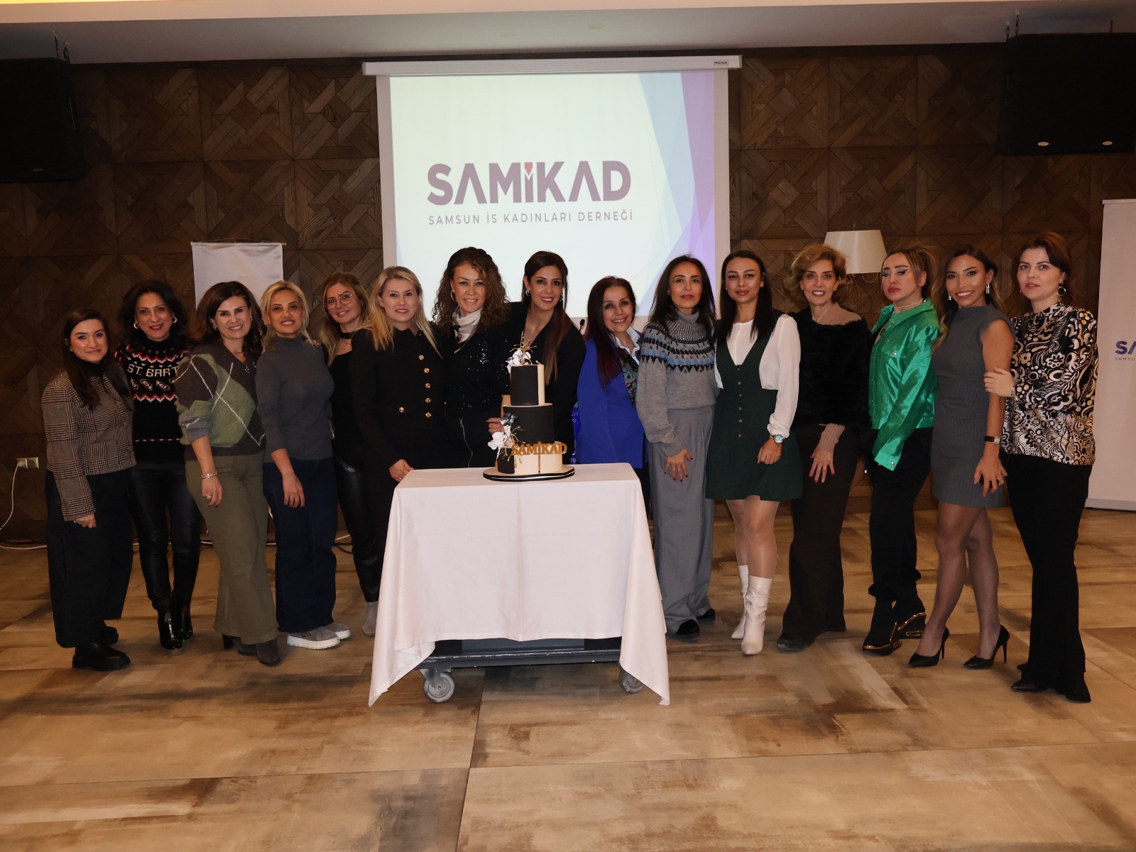 39C5739C A0Eb 4Eeb B585 3932D7C99E33