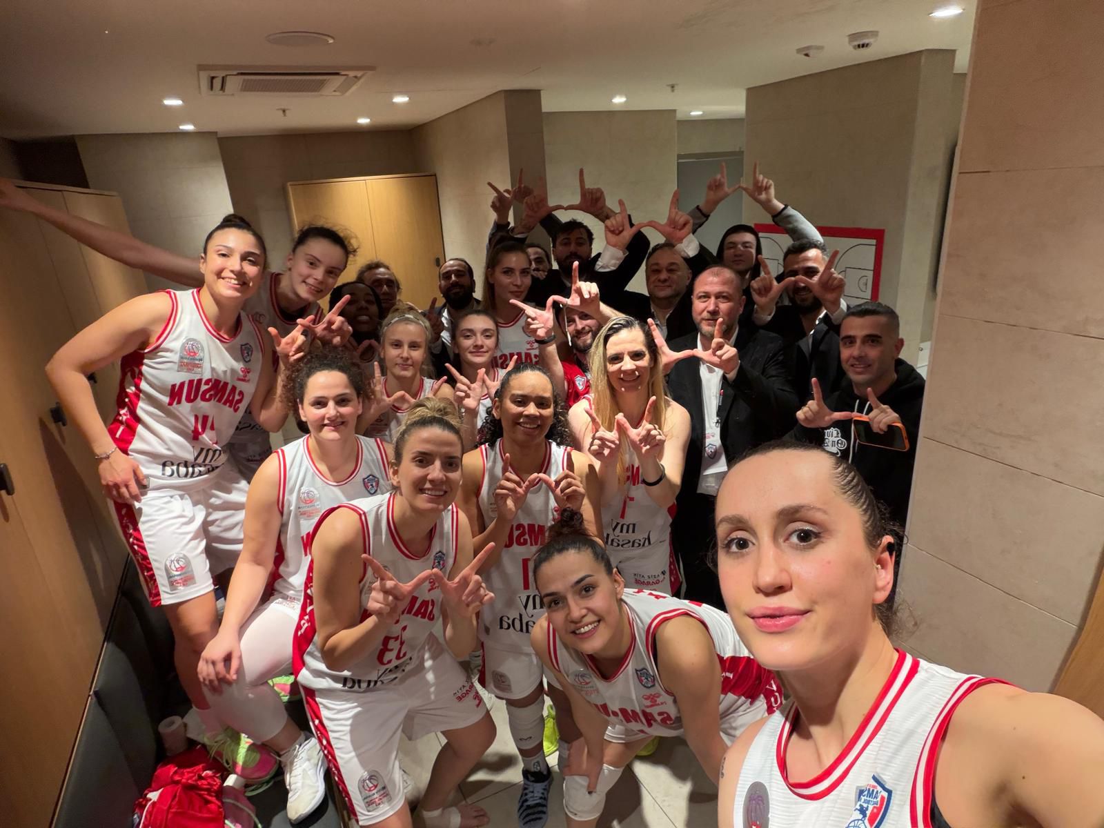 97Fa0Dea C430 4980 B733 1E27D172C448