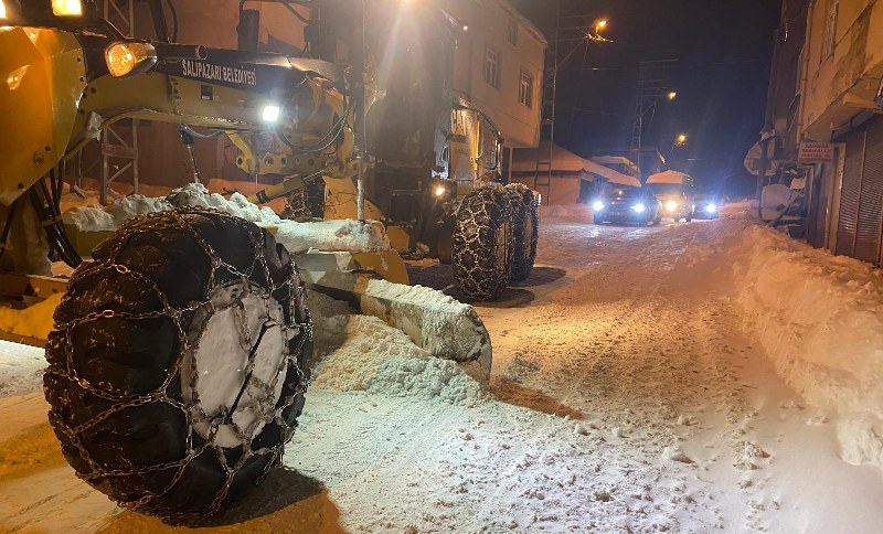 Samsun'da cenaze dönüşü karda mahsur kaldılar