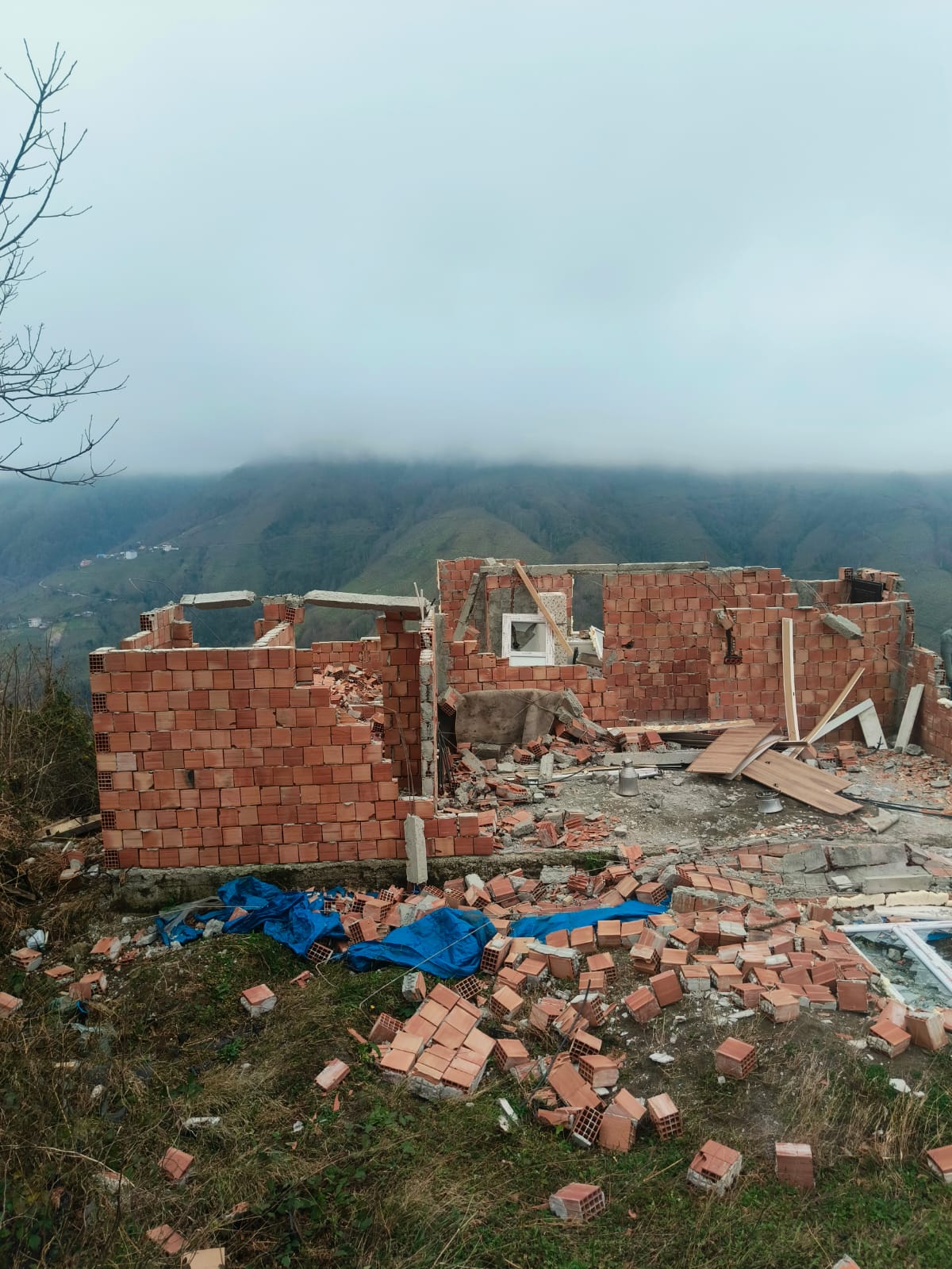 Samsun'da fırtına bir gecede hayalleri yıktı!