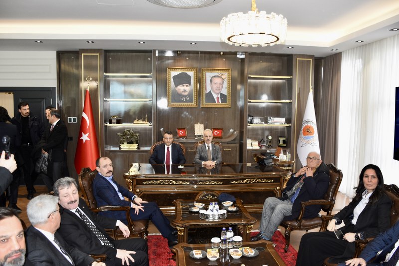 Bakan Uraloğlu'ndan Samsun turu: İstiklal Meydanı'nı inceledi