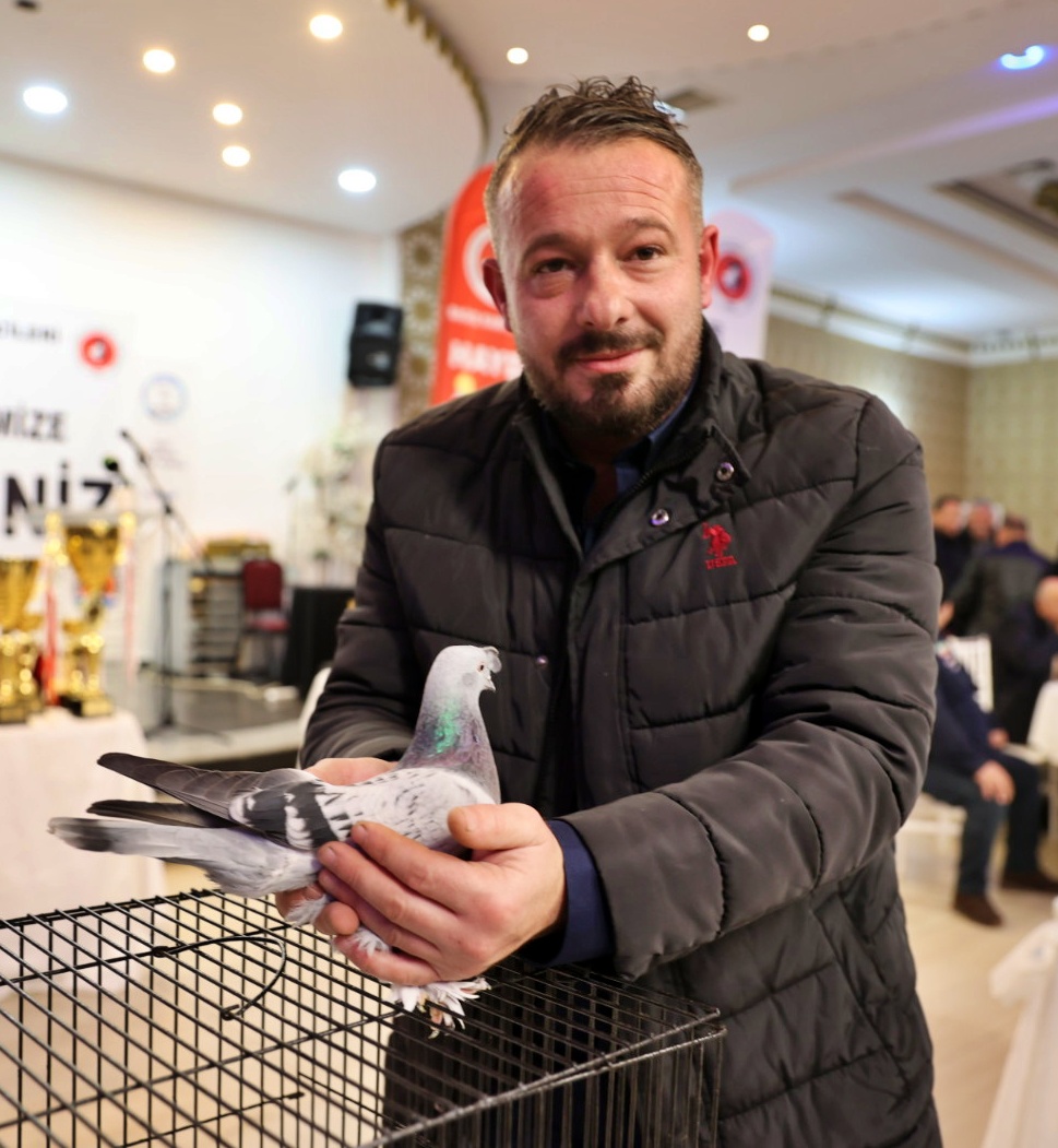 A A 20260111 40227547 40227542 T U R K I Y E D E K I G U V E R C I N S E V E R L E R S A M S U N D A B I R A R A Y A G E L D I