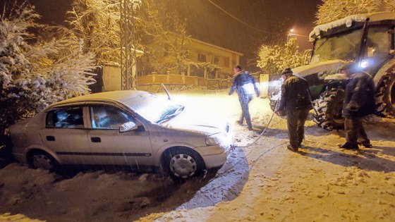 Samsun'da kar esareti! Gece yarısı kurtarma operasyonu