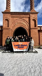 Bağımsız gençlik Ladik'te moral depoladı