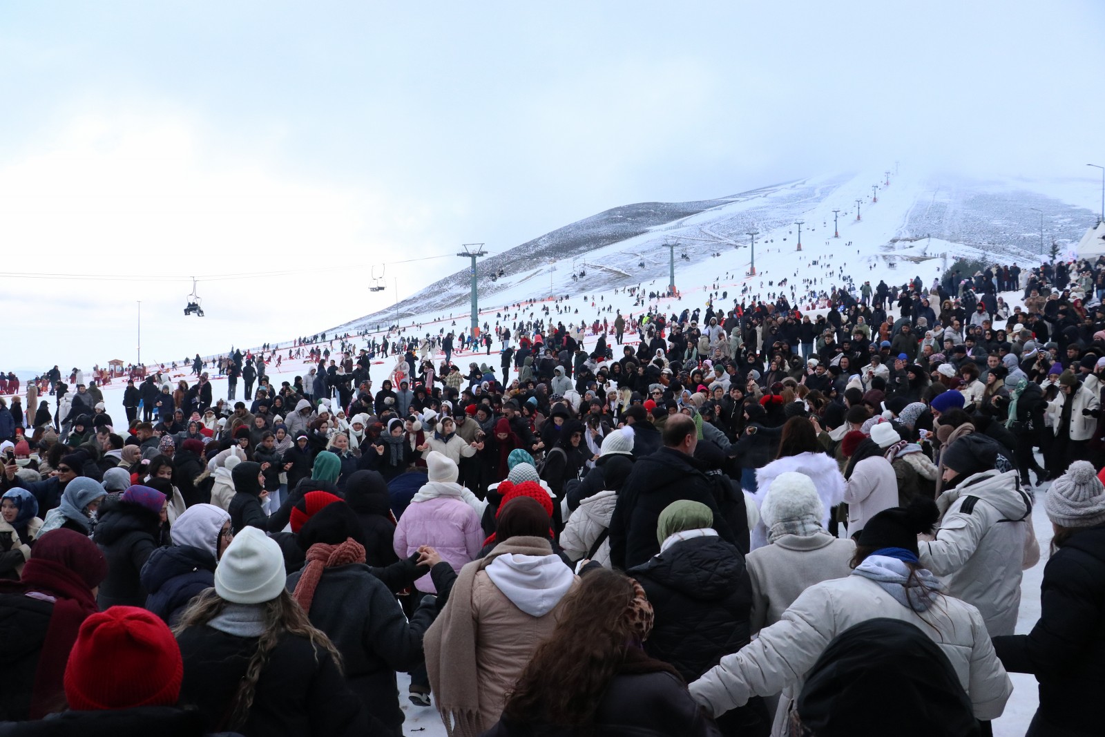 A A 20260125 40363133 40363129 S A M S U N D A D U Z E N L E N E N F E S T I V A L D E 1 T O N H A M S I I K R A M E D I L D I 1600X1067