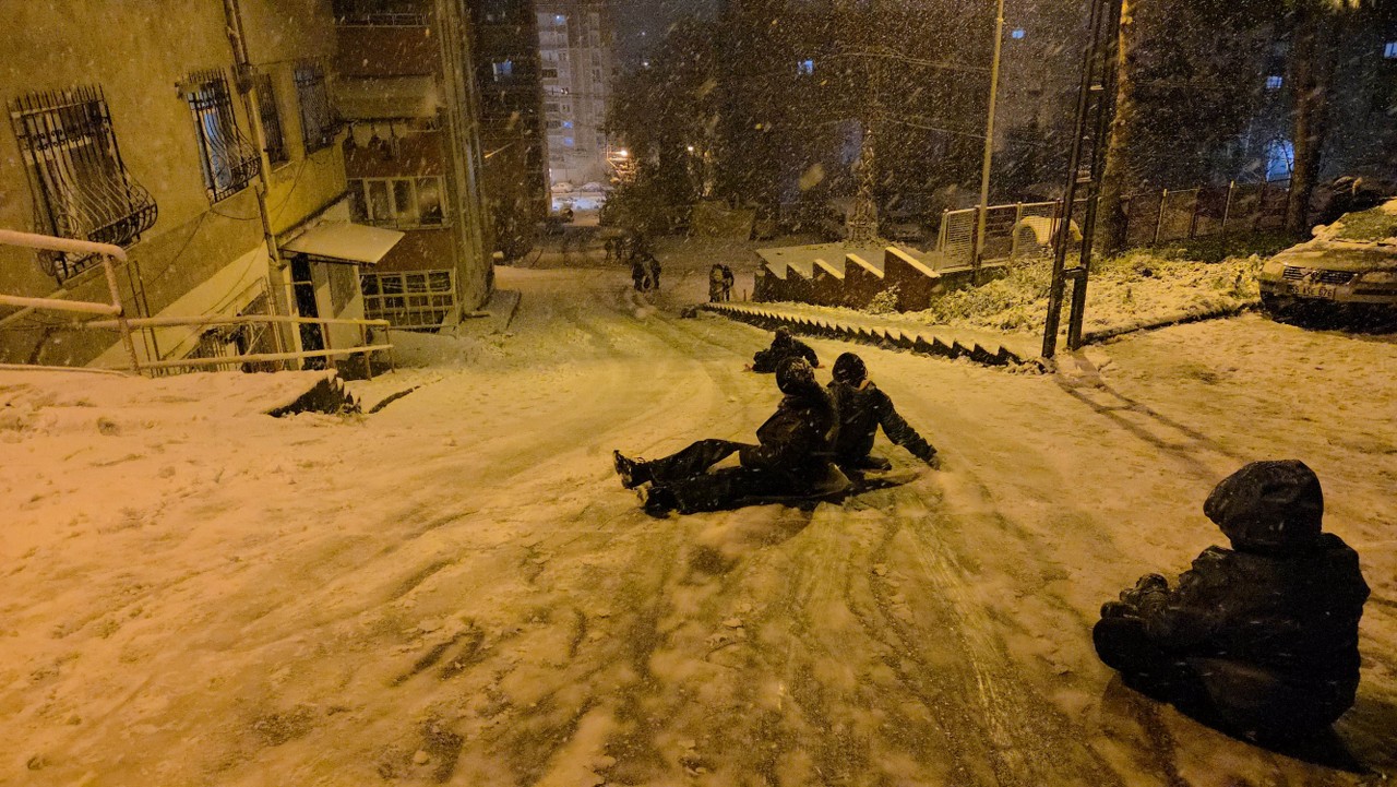 A W611679 05 1280X721