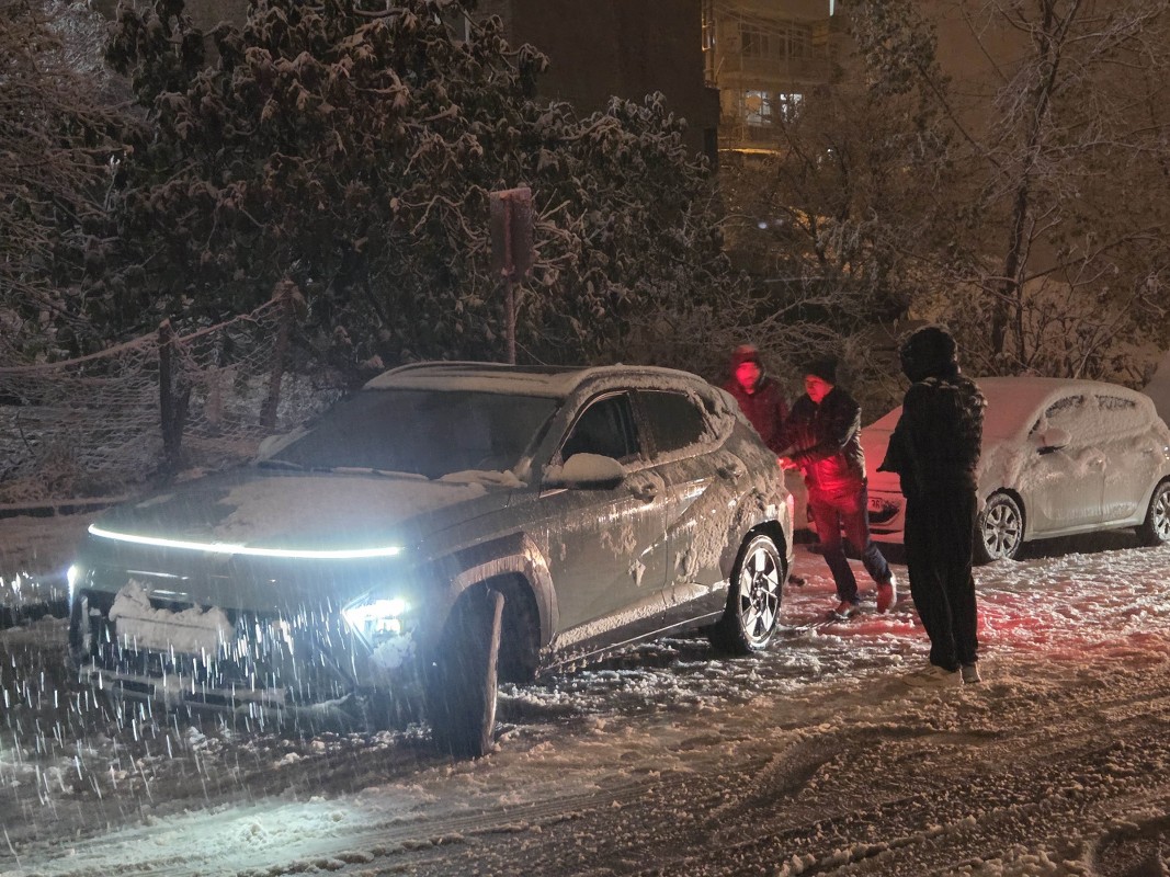 A W611679 08 1067X800