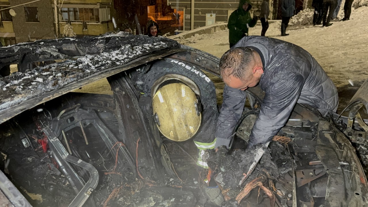 A W611734 08 1280X720