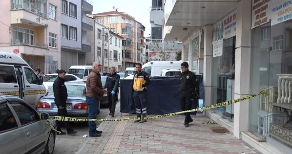 Samsun'da korkunç olay! Erkan Cömert'in cesedi apartman girişinde bulundu