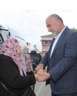 Canik'te emeklilere yüzde 50 indirim desteği 