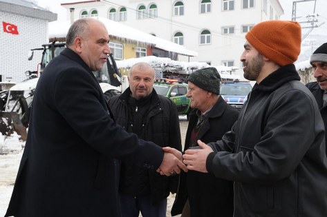 Kaymakam ve Başkan sahada: Canik'te kar mesaisi 