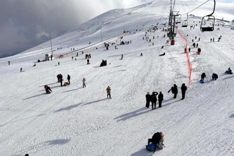 Ladik Akdağ'da kar hareketliliği: Hafta sonu ziyaretçi akını 