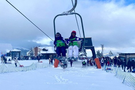 Ladik Akdağ'da kar hareketliliği: Hafta sonu ziyaretçi akını 