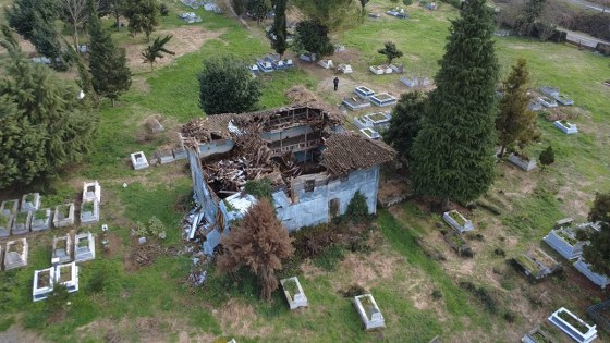 Samsun'da bir dönemin ibadet merkezi olan asırlık cami harabeye döndü 