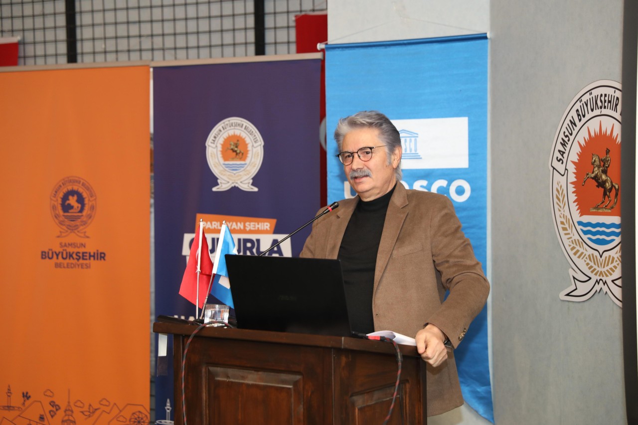 A W623889 05 1280X853