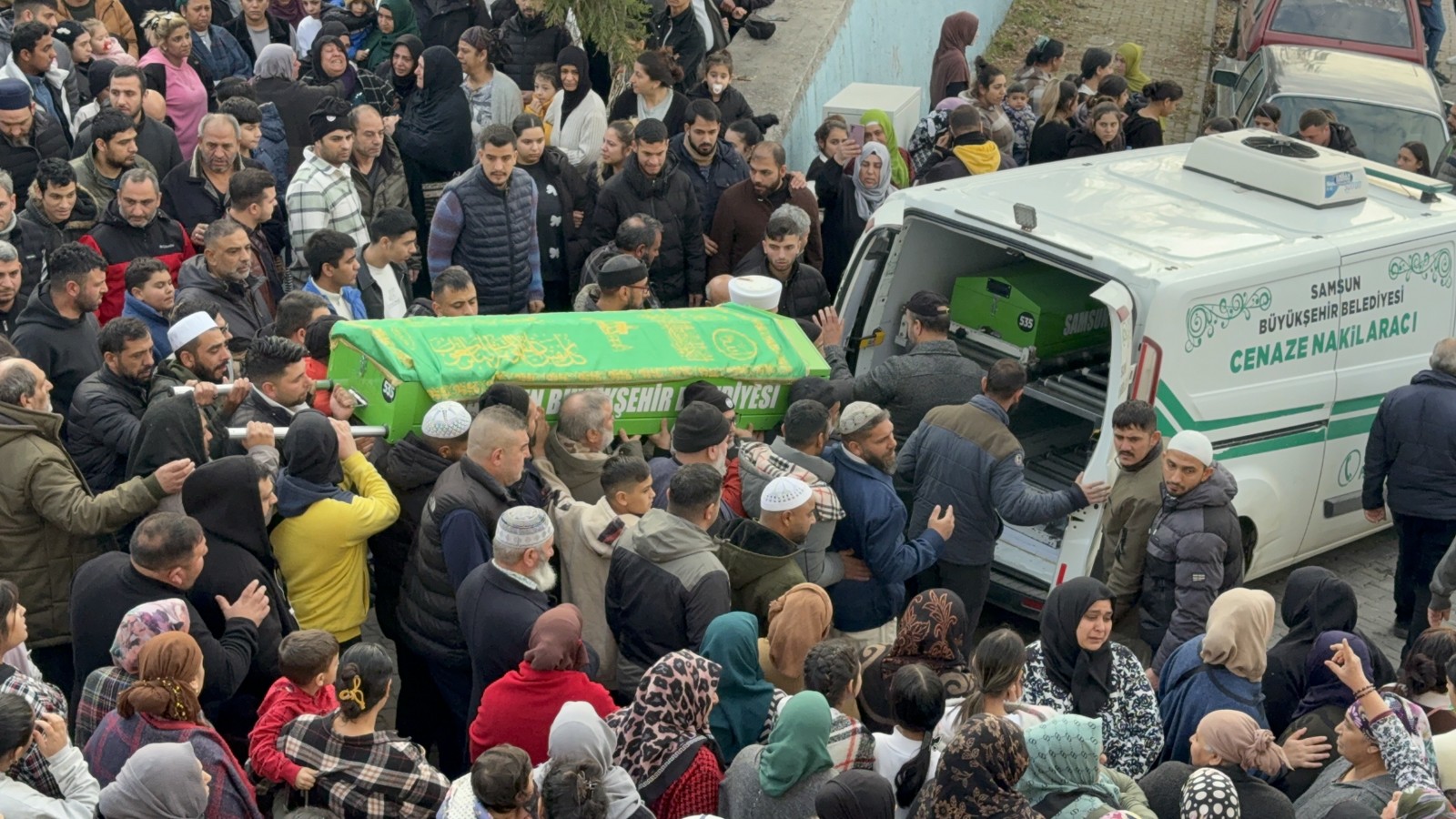 A W627931 03 1600X900