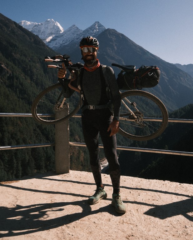 A W629658 03 618X768