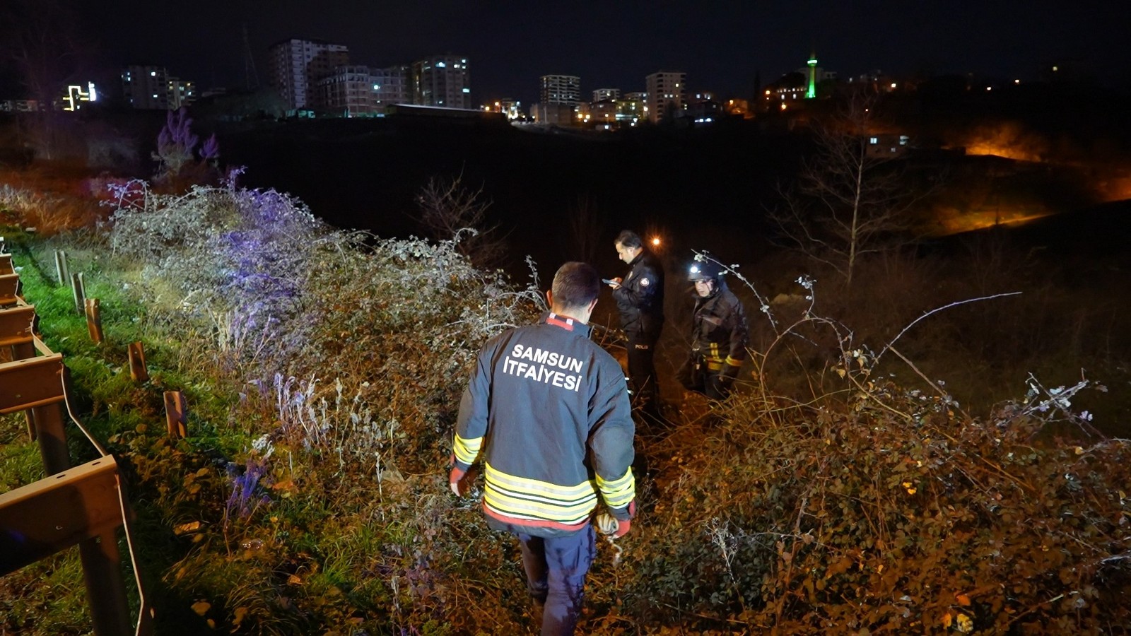 A W630845 04 1600X900