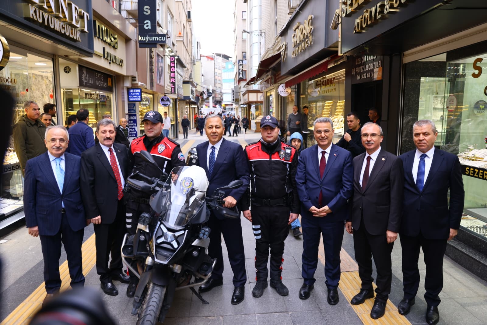 E839C34E F916 4276 9016 9063D4C255D9