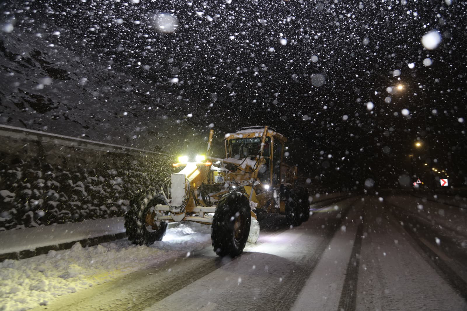 G9Mgm J O Ws A E D N R