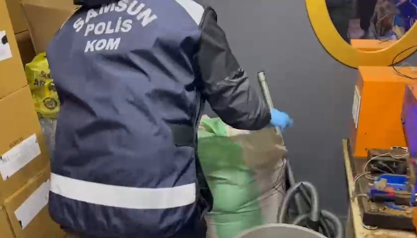 Samsun'da evi depoya çevirmişler: Kilolarca ele geçirildi