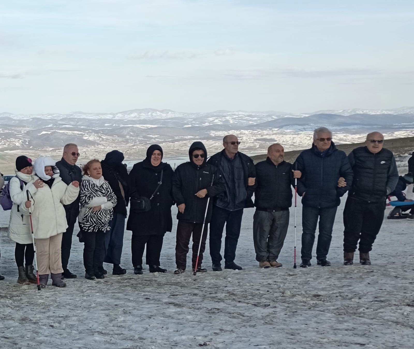 Ladik Akdağ’da engelleri aşan kış kampı