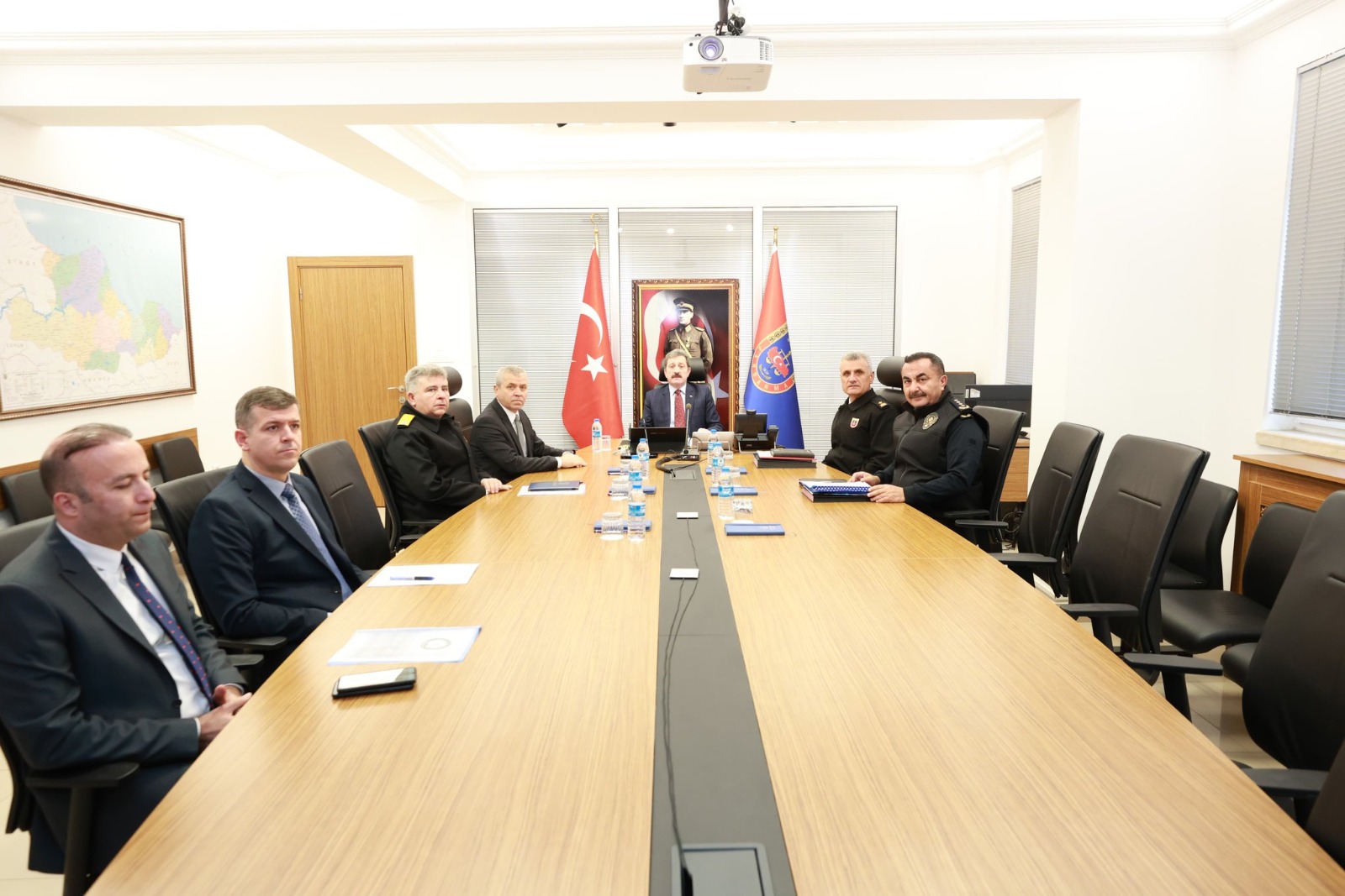 Samsun'da asayiş ve kış tedbirleri masada