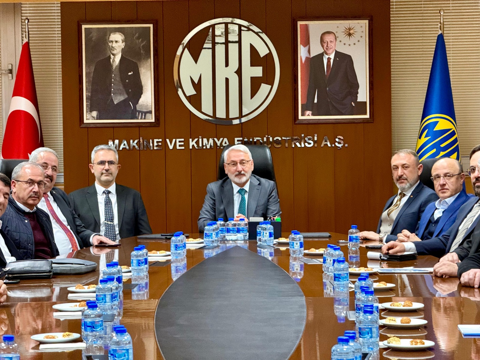 Samsun'da kar: Büyükoyumca Mahallesi beyaza büründü