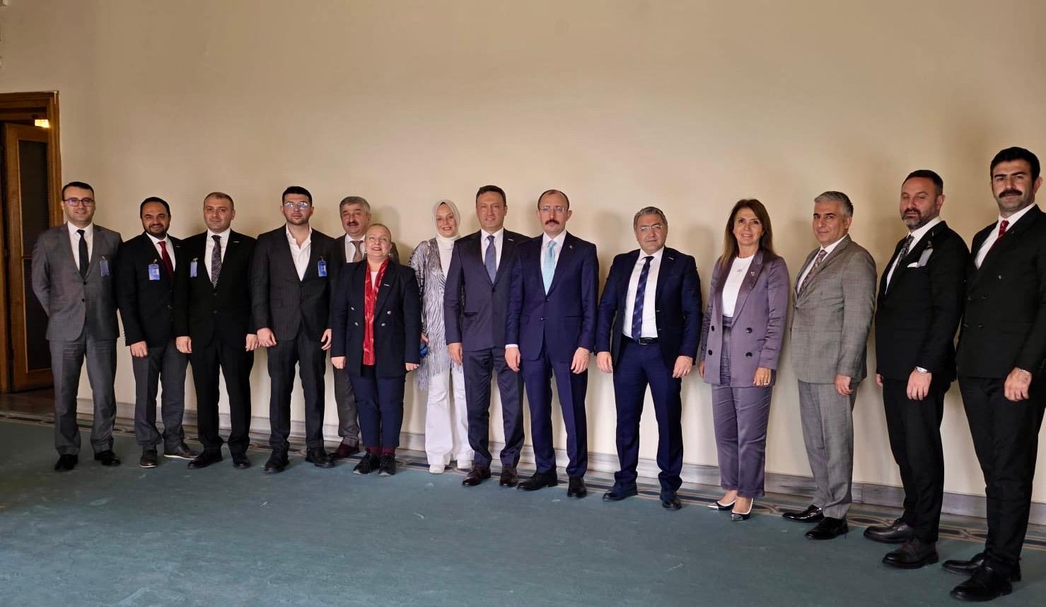 SAMSİAD'dan Dr. Mehmet Muş'a havalimanı teşekkürü