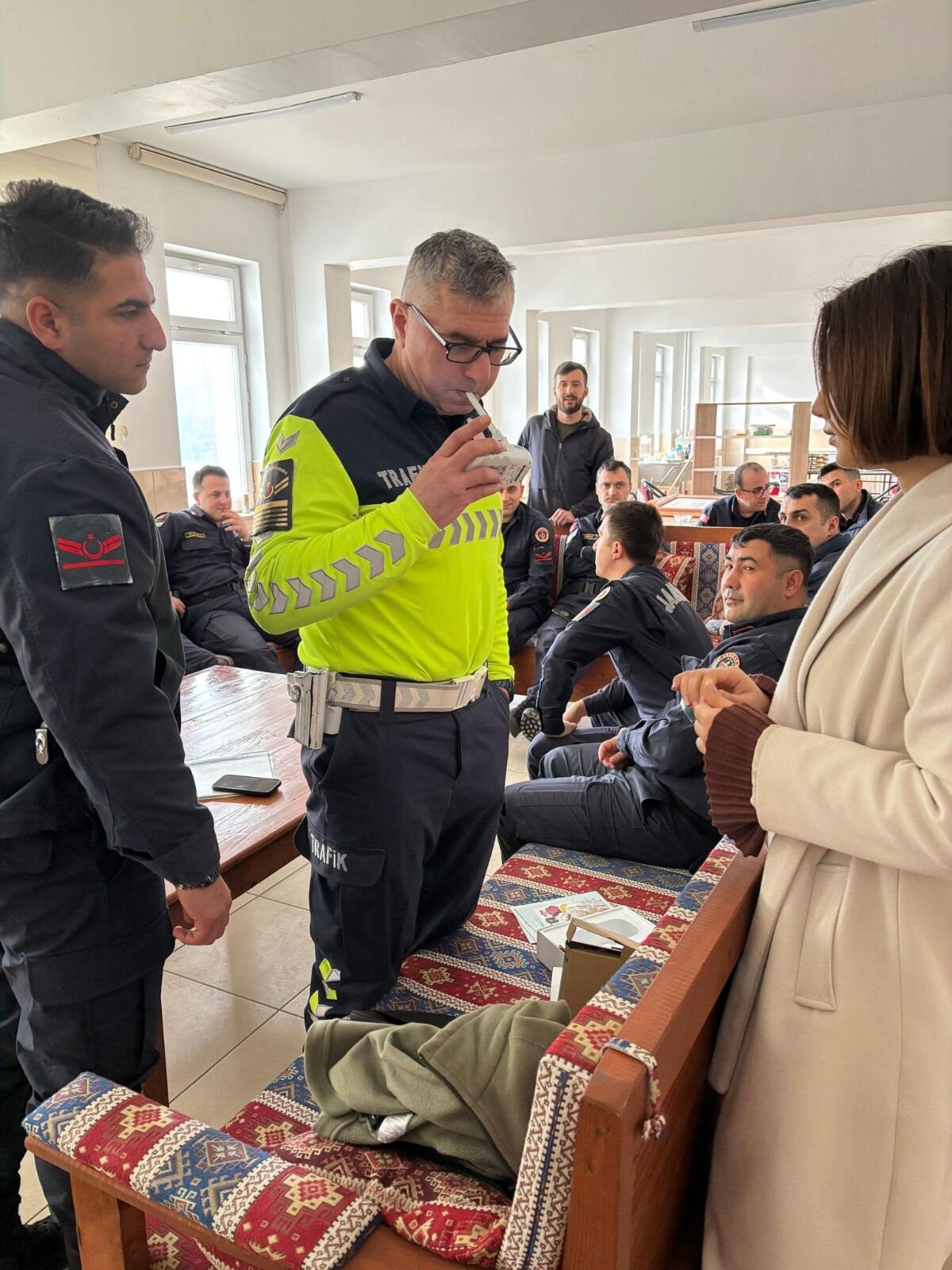 Mobil timler Samsun'da ilçe ilçe bağımlılıkla savaşıyor 