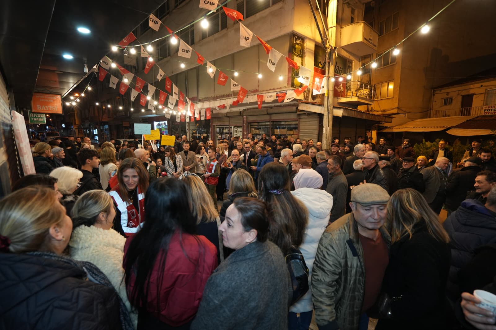 Bafra'da CHP kürsüyü emeklilere bıraktı: "Geçinemiyoruz"