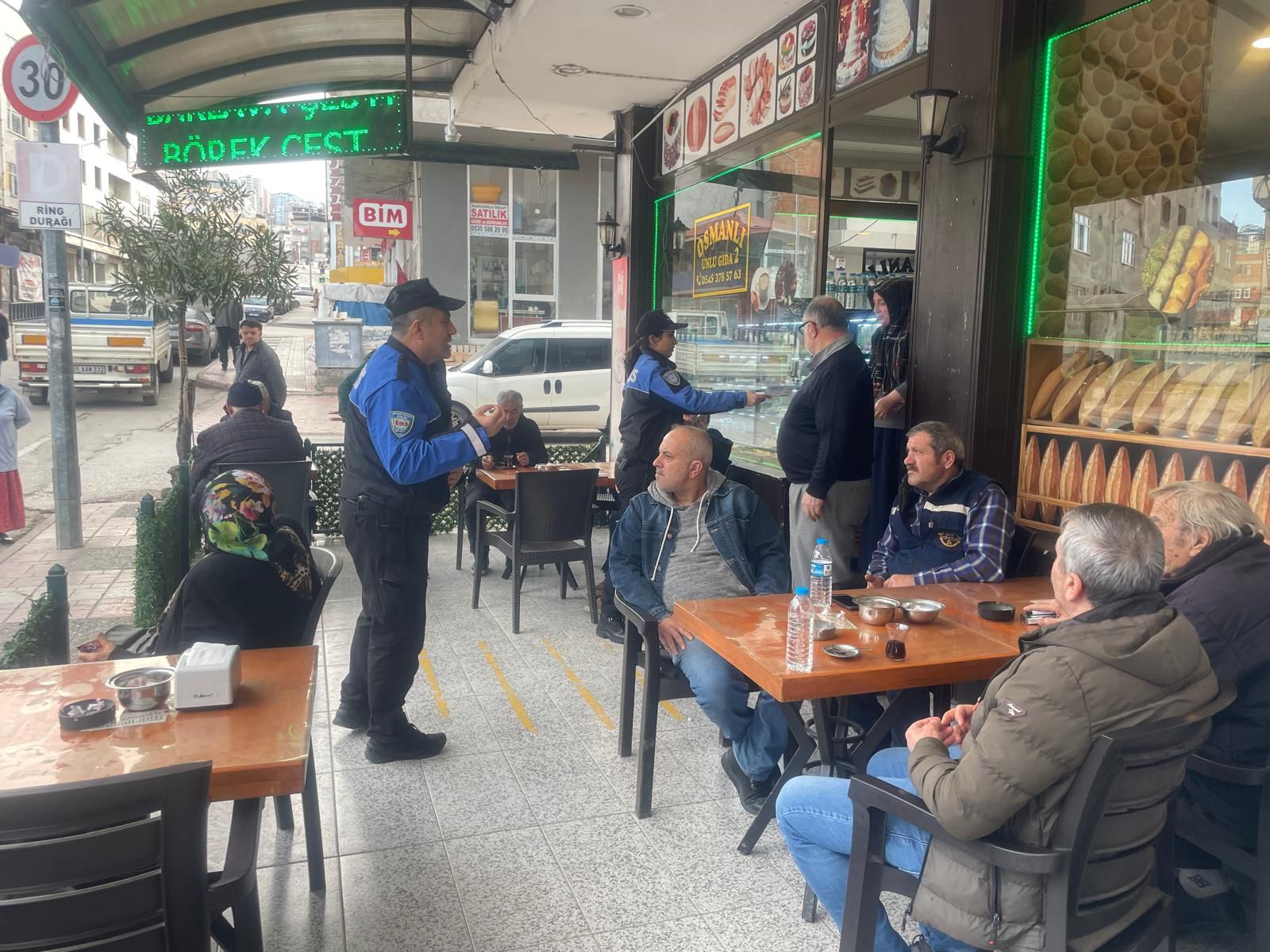 Samsun'da emniyet sahada: Vatandaş ilçelerde tek tek bilgilendiriliyor 