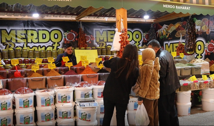 Samsun'da Ramazan sokağına vatandaştan yoğun ilgi