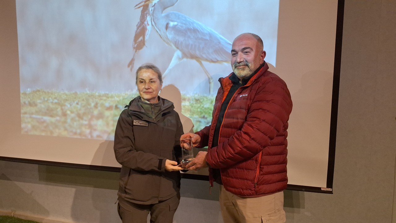 A A 20260202 40441136 40441132 S A M S U N K I Z I L I R M A K D E L T A S I N D A D U N Y A S U L A K A L A N L A R G U N U K U T L A N D I 1280X720