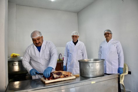 Samsun'da muhtardan örnek dayanışma! Aşevi gibi çalışıyorlar